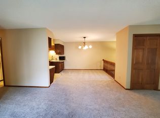 2517 Cedar Hills Dr, Minnetonka, MN 55305