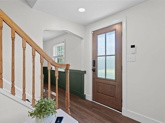 3rd image of 5669 Valleyview Dr
