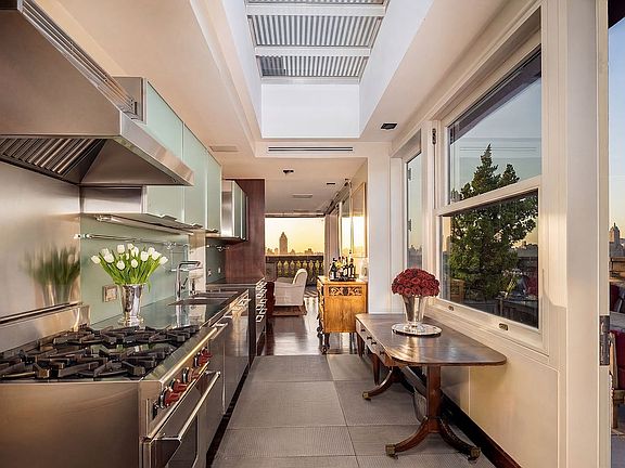 5th image of 988 5th Ave #Penthouse