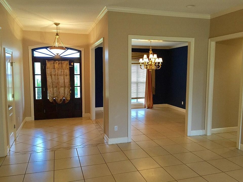 1st image of 6102 Coty Dr #1
