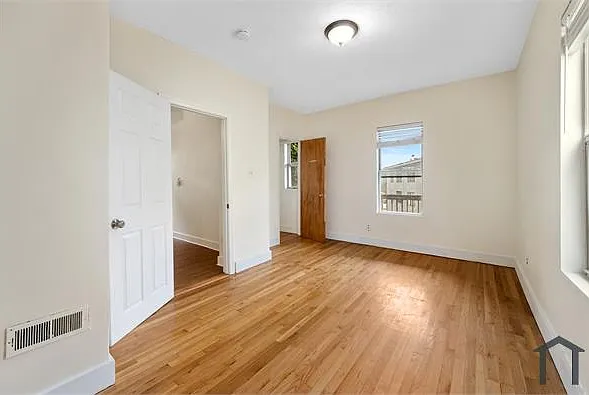 34 Norton St #2 — Photo 13