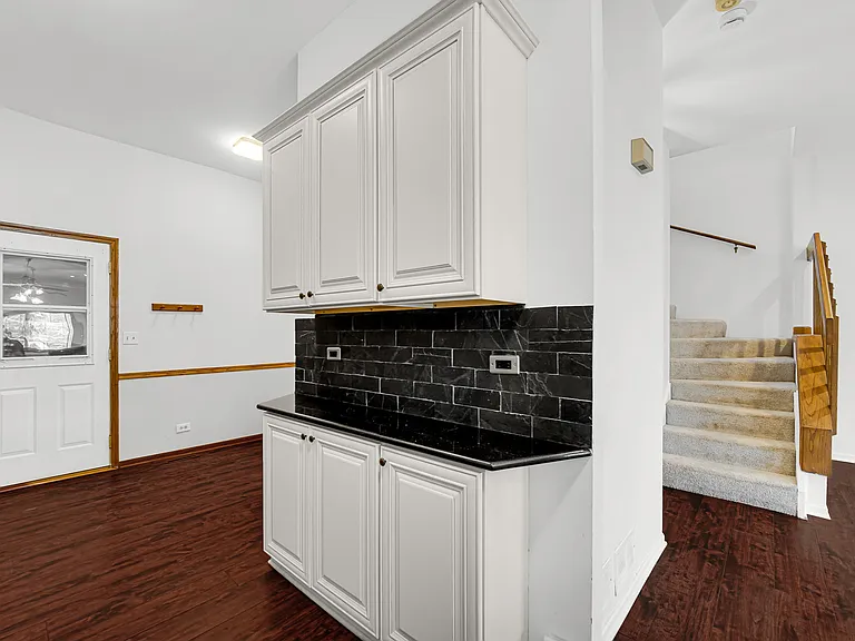 1017 Arbor Ct — Photo 13