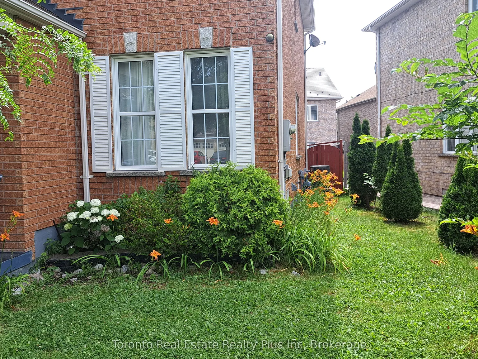 4 bed, $3,000 — Photo 2