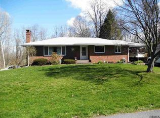 55 Benedict St, Castleton On Hudson, NY 12033