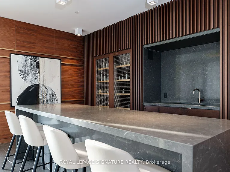 898 Portage Pkwy #5903 — Photo 31