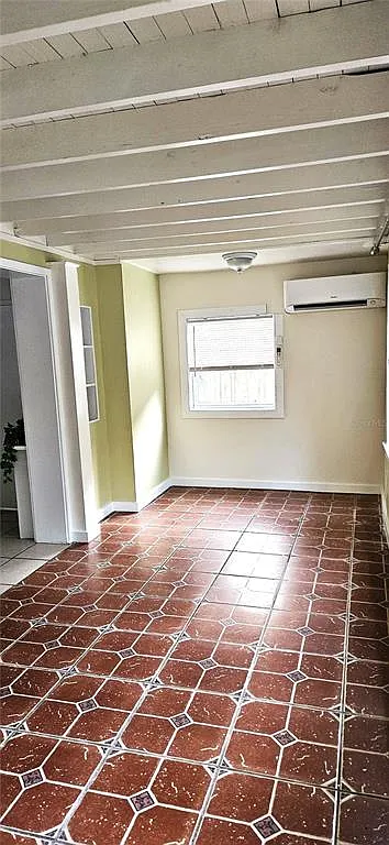 2 bed, 1.0 bath, 892 sqft, $1,550 — Photo 4