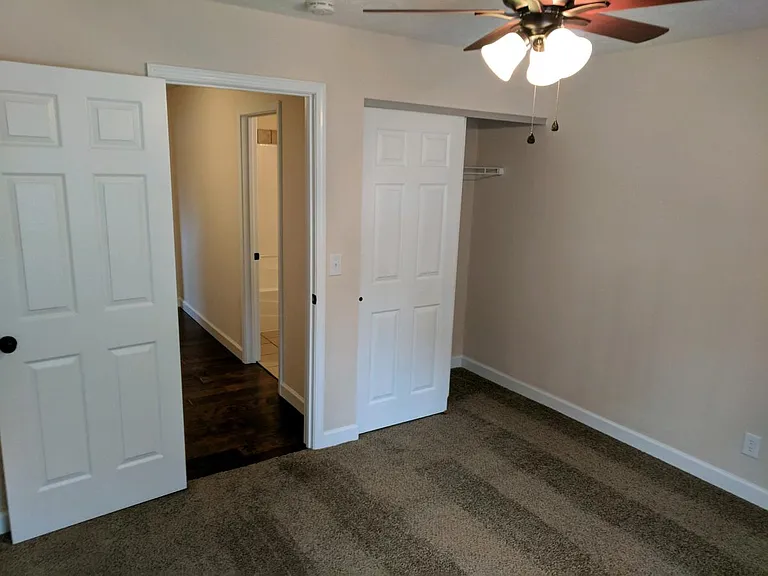 319 N Kimberlin St #B — Photo 10