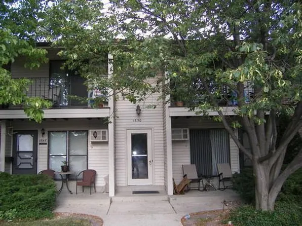 1650 South Carriage LANE #C, New Berlin, WI 53151