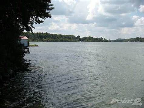 2nd image of 456 S Lake Leelanau Dr