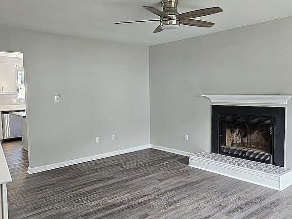 3rd image of 215 Jakes Ln