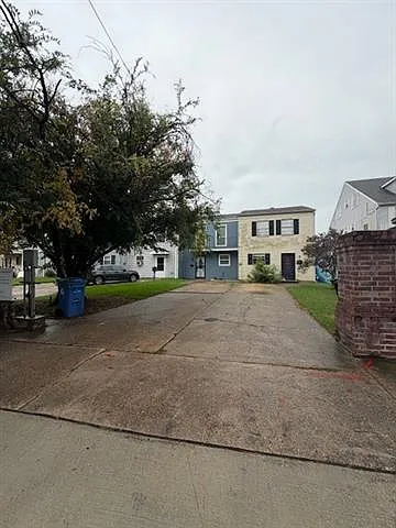 3017 Pine St — Photo 2