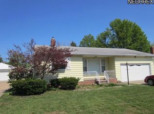1661 Algiers Dr, Mayfield Heights, OH 44124