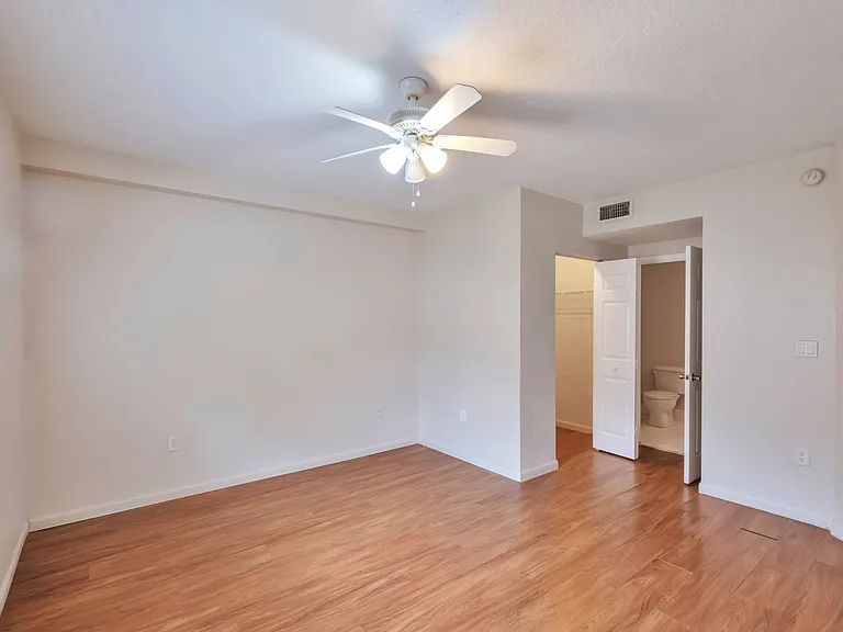 1103 Golden Lakes Blvd #1013 — Photo 14