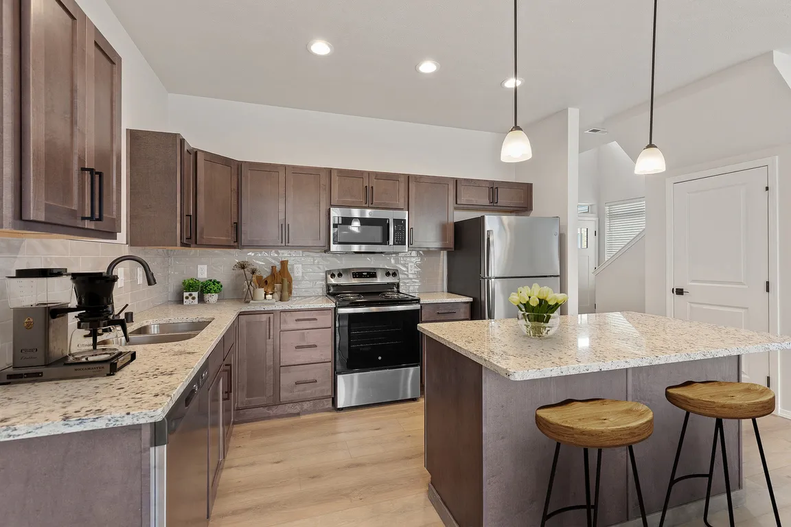 4315KayleeLn-7_STAGED_EDIT