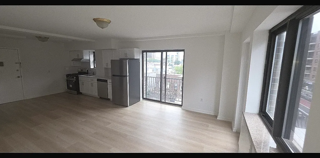 27-35 21st Street — Photo 1