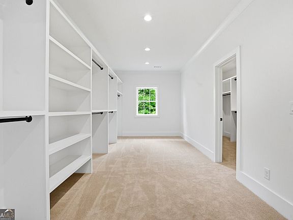 5th image of 4271 Wesley Chapel Rd