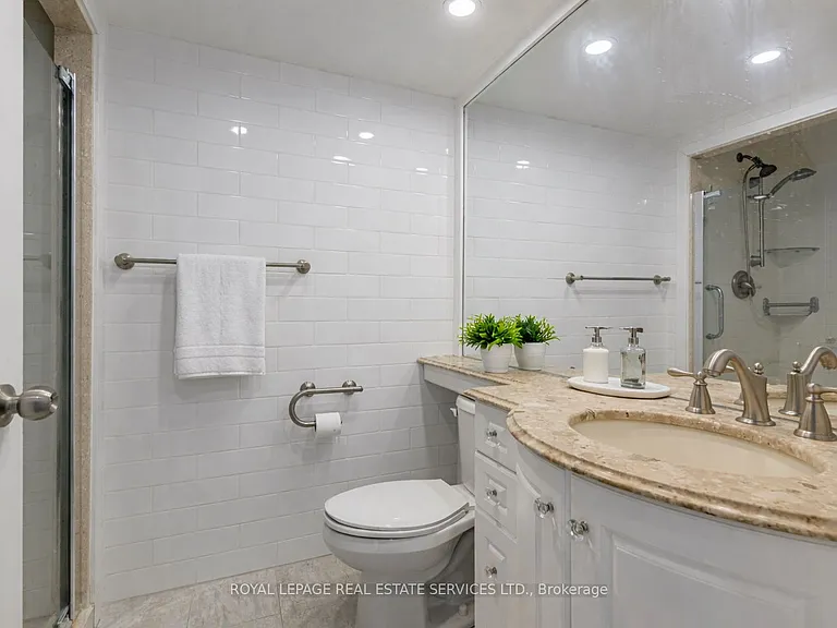 3000 Bathurst St #706 — Photo 11