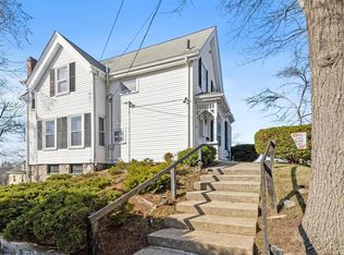 9 Lookout Ter, Lynn, MA 01902