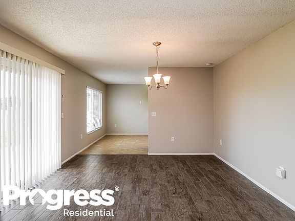 4th image of 87 W Cedarwood Cir