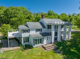 2 Dutch Hill Rd, Hampton, NJ 08827