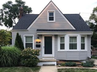 2936 Crooks Rd, Royal Oak, MI 48073