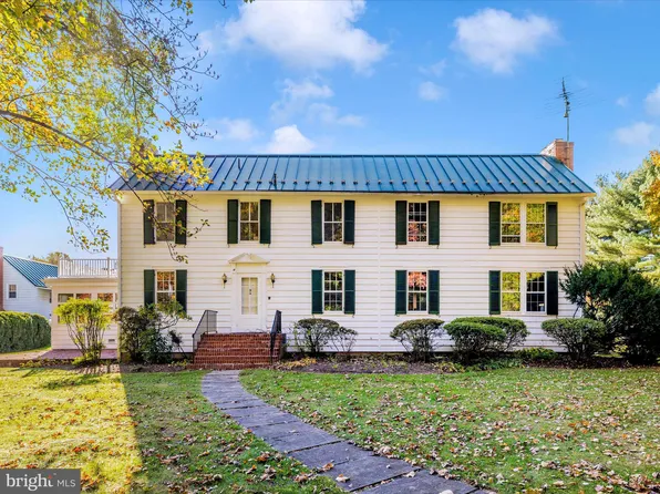 19810 Peach Tree Rd, Dickerson, MD 20842