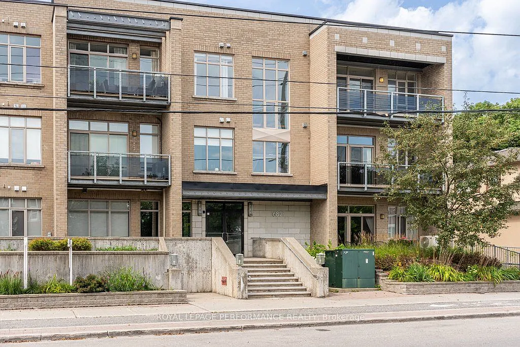 2 bed, $2,700 — Photo 2