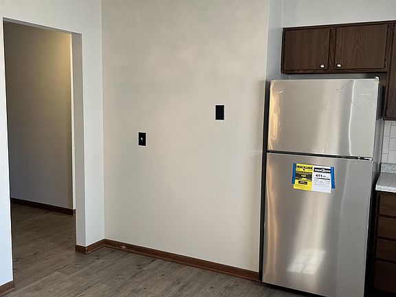 5th image of 550 Kitrina Ave Floor 2