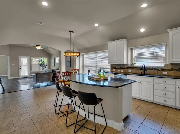 11908 Bexley Dr, Burleson, TX 76028