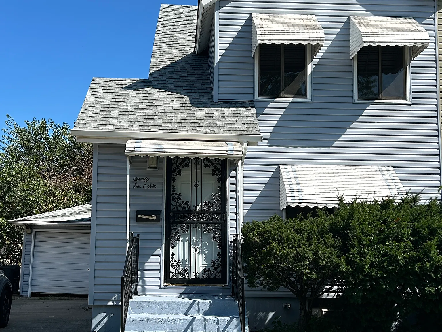 3 bed, 1016 sqft, $1,650 — Photo 1