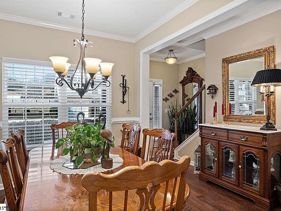 4th image of 182 Shady Grove Dr