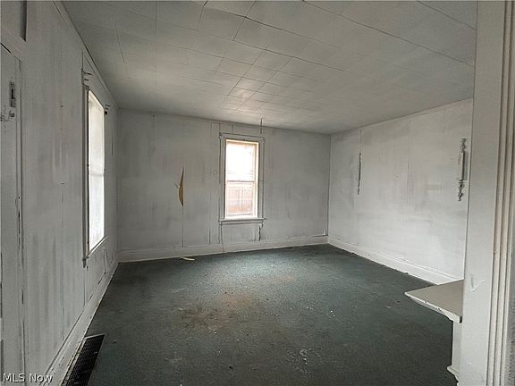 3rd image of 200 Central Ave