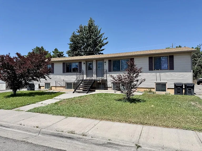 1351 Paul St — Photo 1