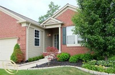 2nd image of 8851 Meadow Ln