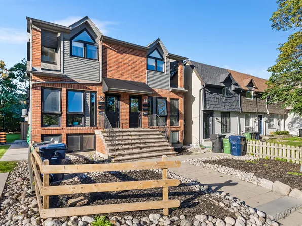 14 Dartford Rd Unit 3, Toronto, ON M4K 1S8