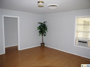 313 Aloe Rd, Victoria, TX 77905