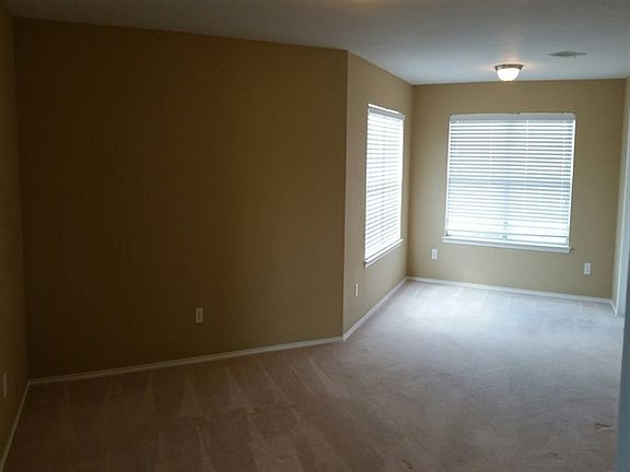 3rd image of 8421 Star Thistle Dr