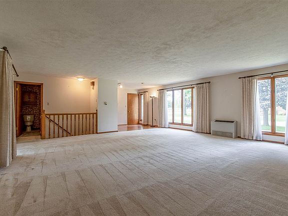 4th image of 1411 Northfield Ave