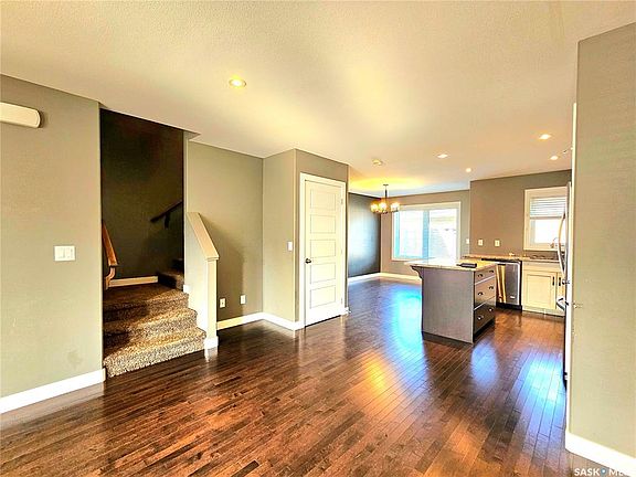 3rd image of 1415 Hunter ROAD
