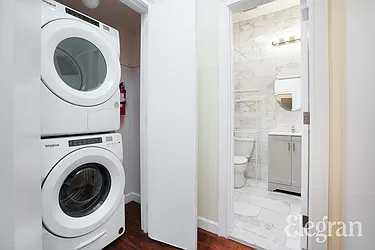 Rented by (Legacy) Elegran