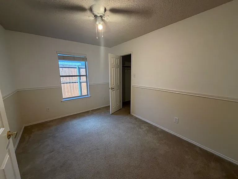 2521 Ensenada Ln — Photo 9