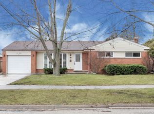 116 S Elm Tree Ln, Elmhurst, IL 60126