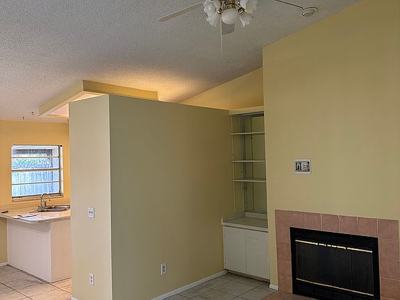 4th image of 2427 Fabry Cir
