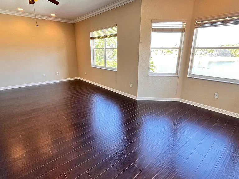 9546 Worswick Ct — Photo 10