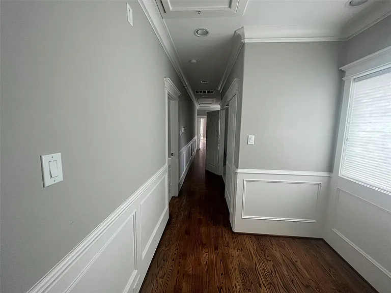 238 W 24th St — Photo 12