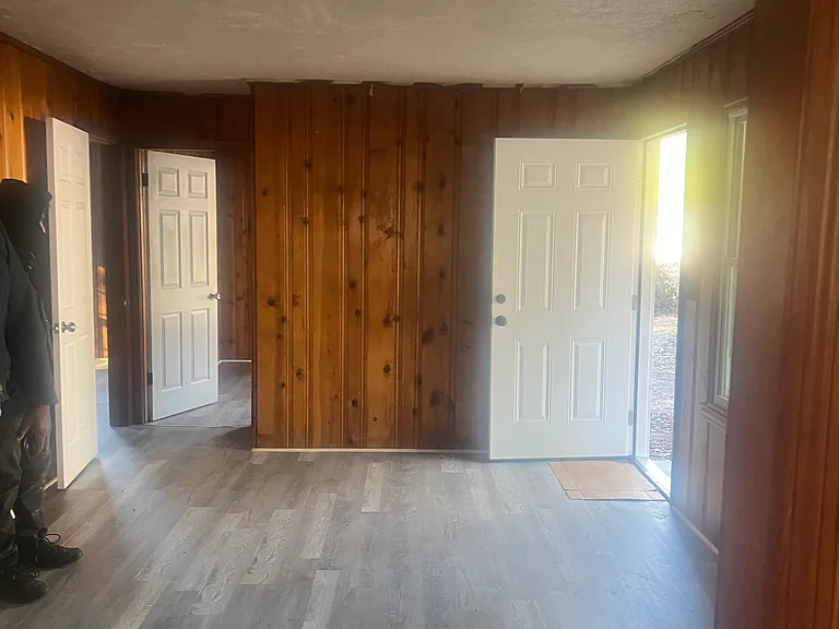 979 Welcome To Arnco Rd — Photo 4