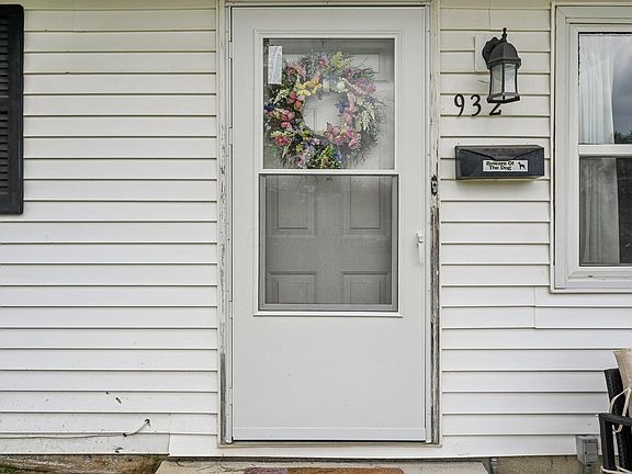 4th image of 932 Brian Dr