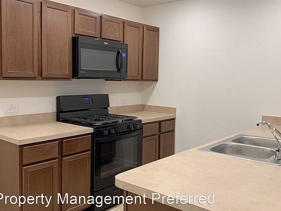 5th image of 13047 Mills Grove Dr