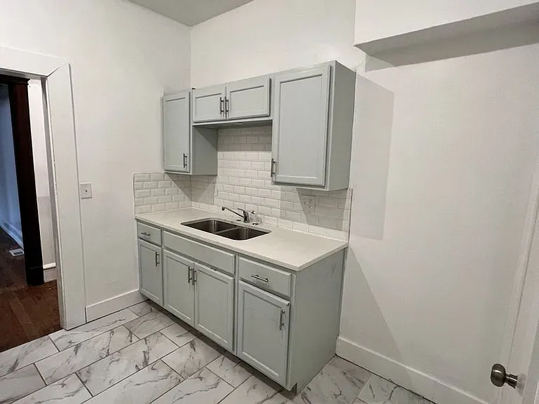 611 Fremont Ave #A — Photo 7