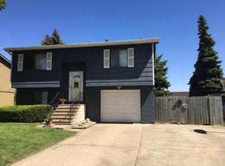 4709 W Saint James Dr, Sioux Falls, SD 57106